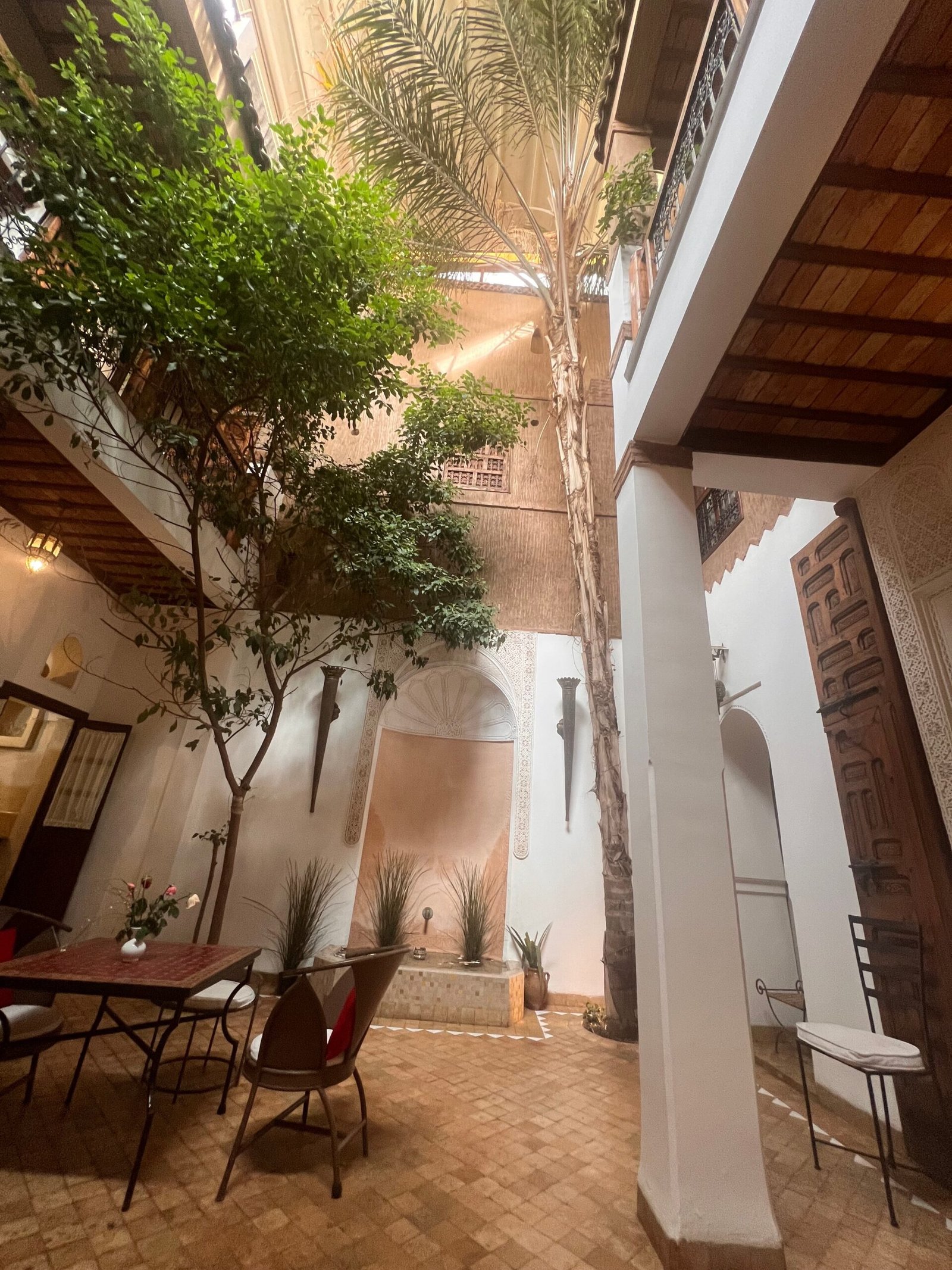 Safran – Double Standard, Riad Carina