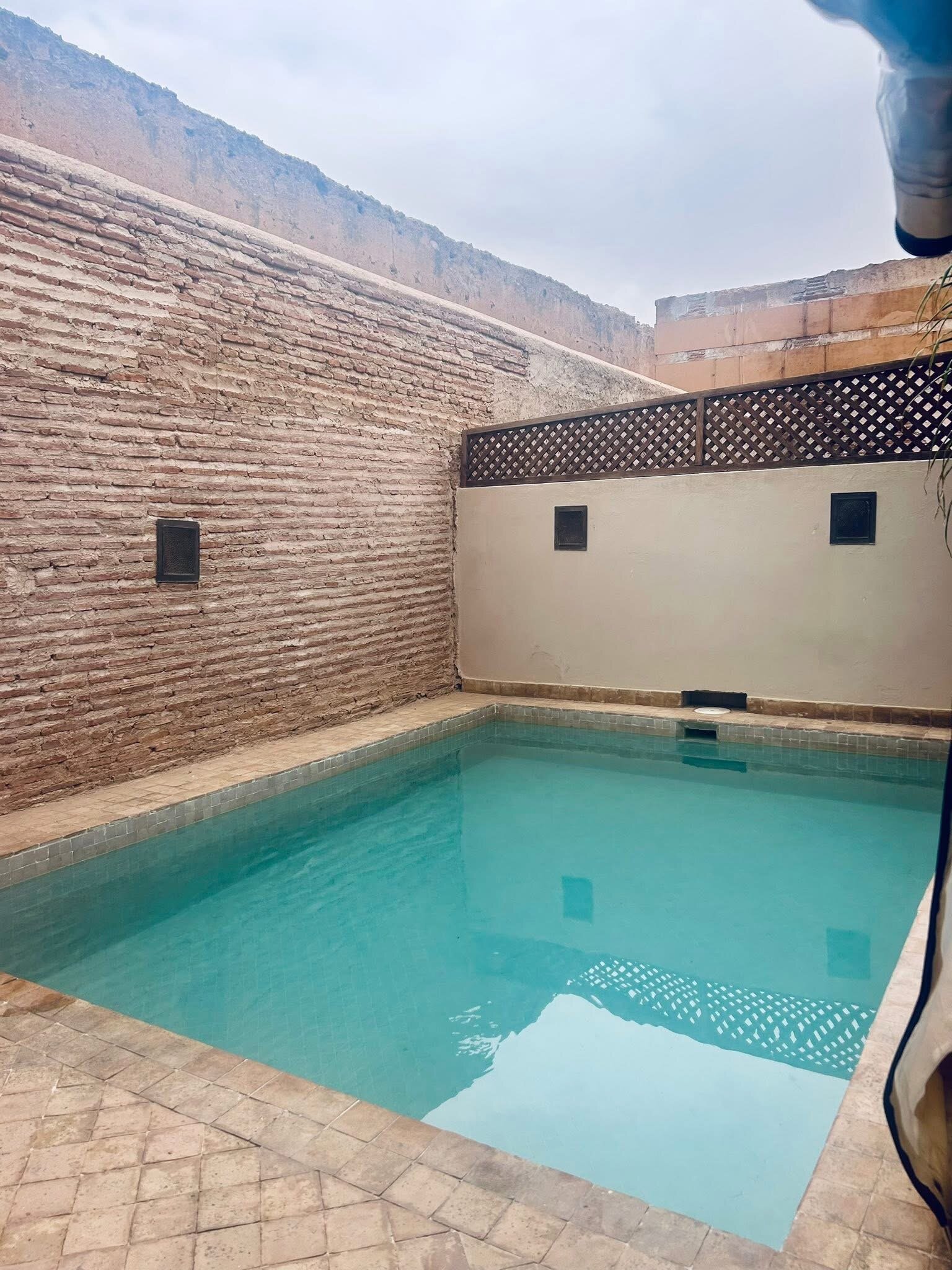 Anis – Double Deluxe, Riad Carina